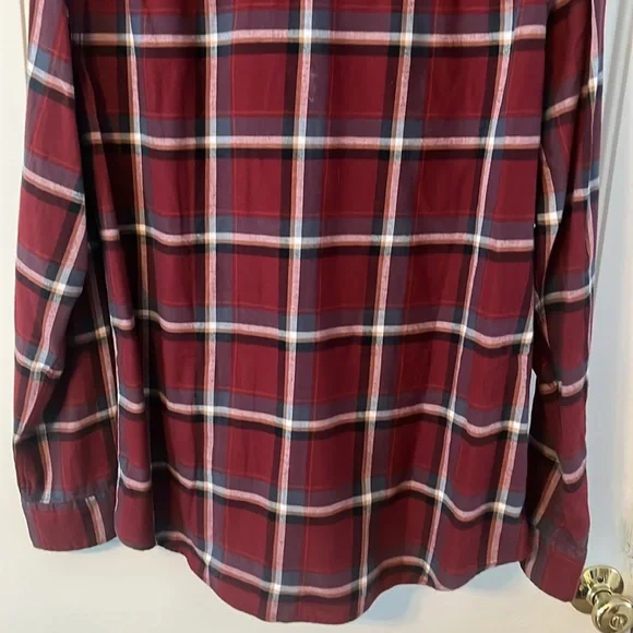American Eagle/Super soft plaid shirt/red&blue/L/worn 1x/EUC - Picture 7 of 7